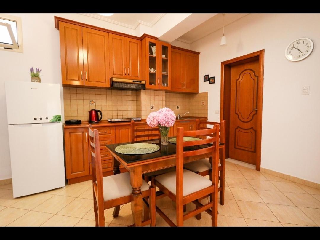 Apartments Athina Orikum Exterior photo