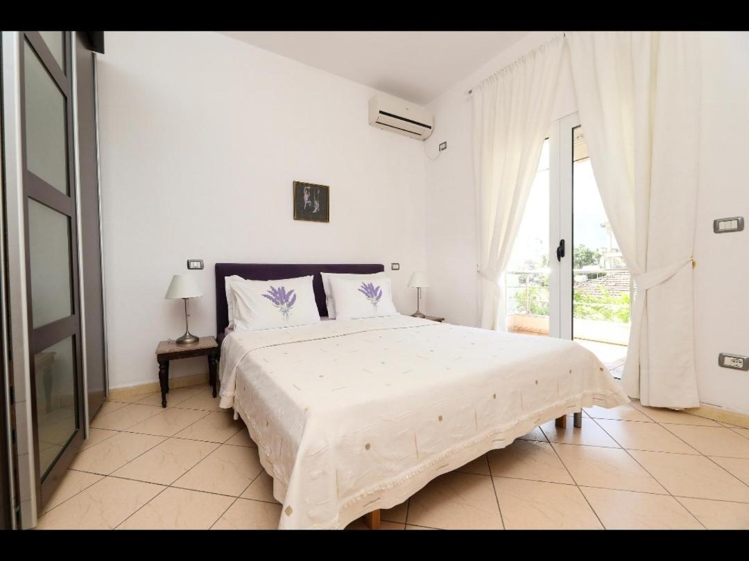 Apartments Athina Orikum Exterior photo