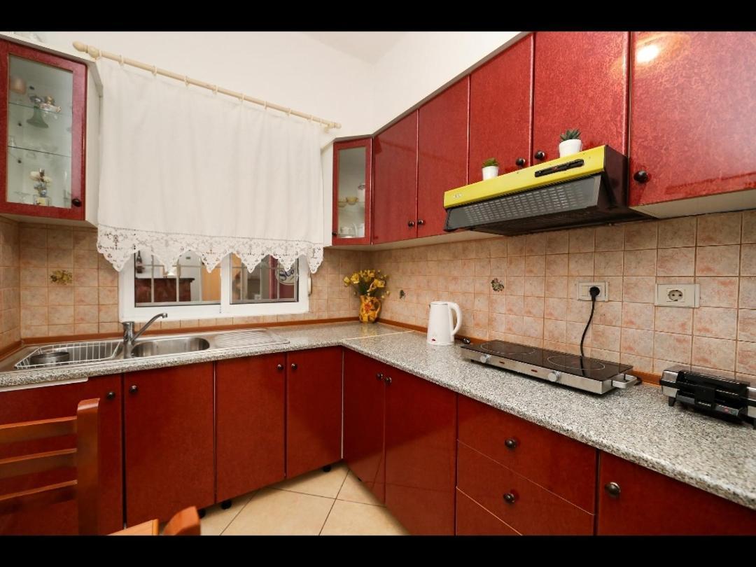 Apartments Athina Orikum Exterior photo